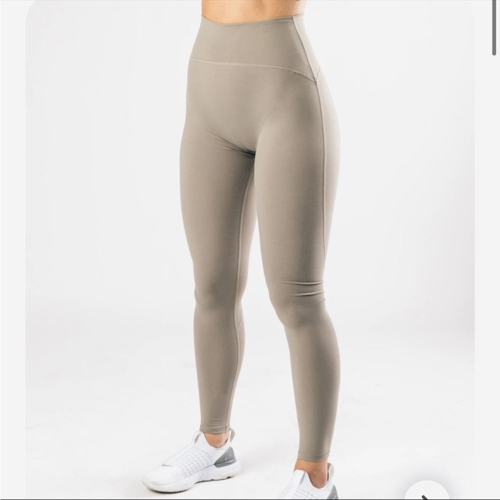 Alphalete Surface Elevation Legging